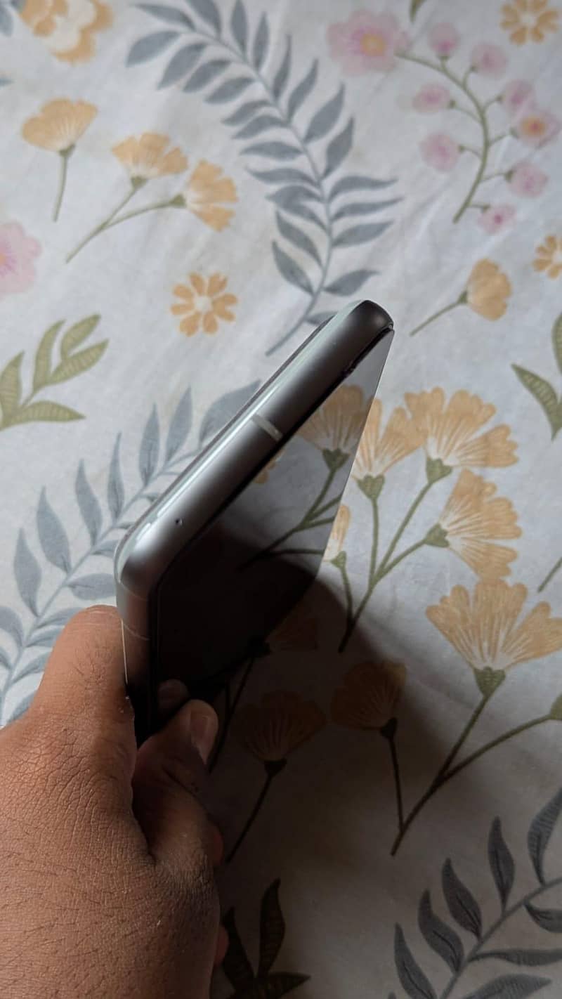 Google Pixel 8 3