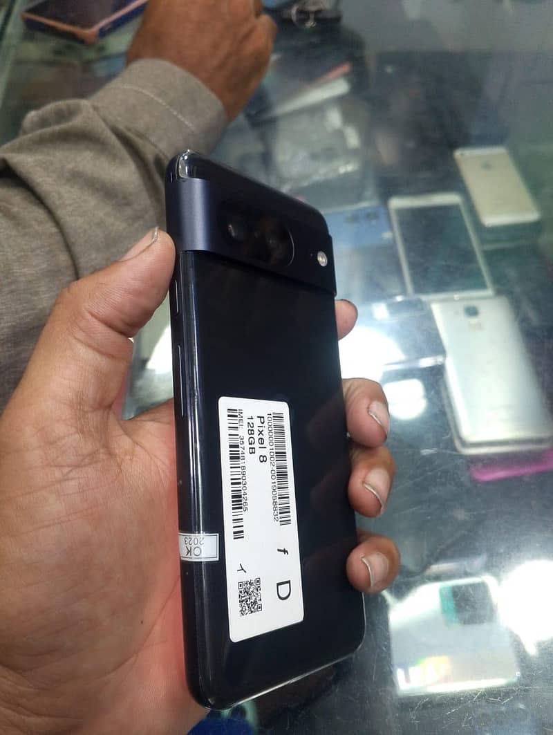 Google Pixel 8 2