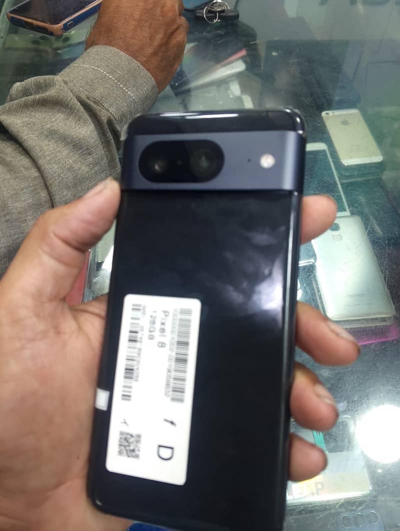 Google Pixel 8 3