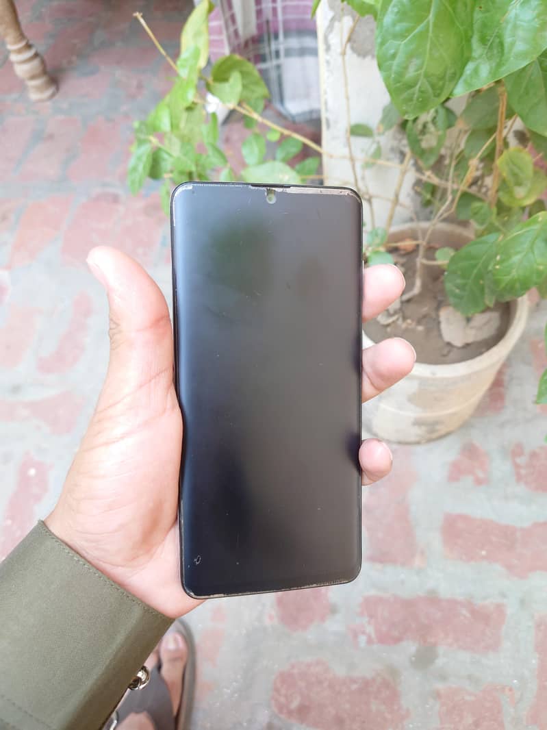 Sharp Aquos zero 2 0