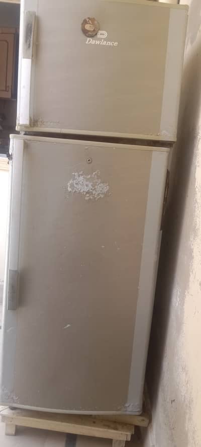 Dawlance old model fridge available for sell, 0/3/1/6/1/2/526/34 sang