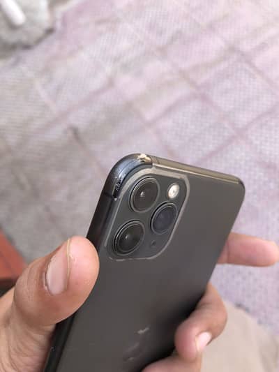iphone 11 pro Max Official PTA Exchange Possible