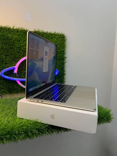 apple MacBook air m2 2022/256 gb with box