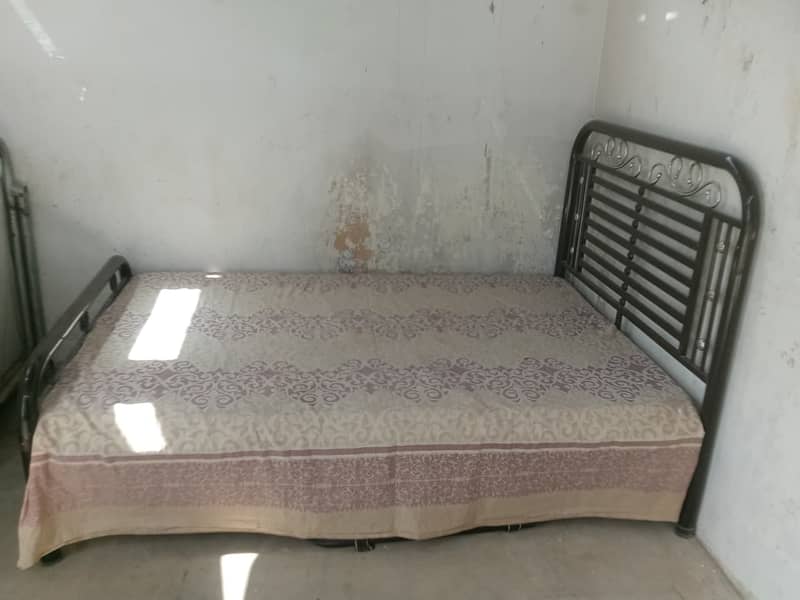 Iron single Bed 0
