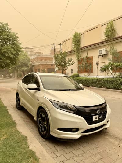 Honda Vezel (Z sensing urgent Sale)
