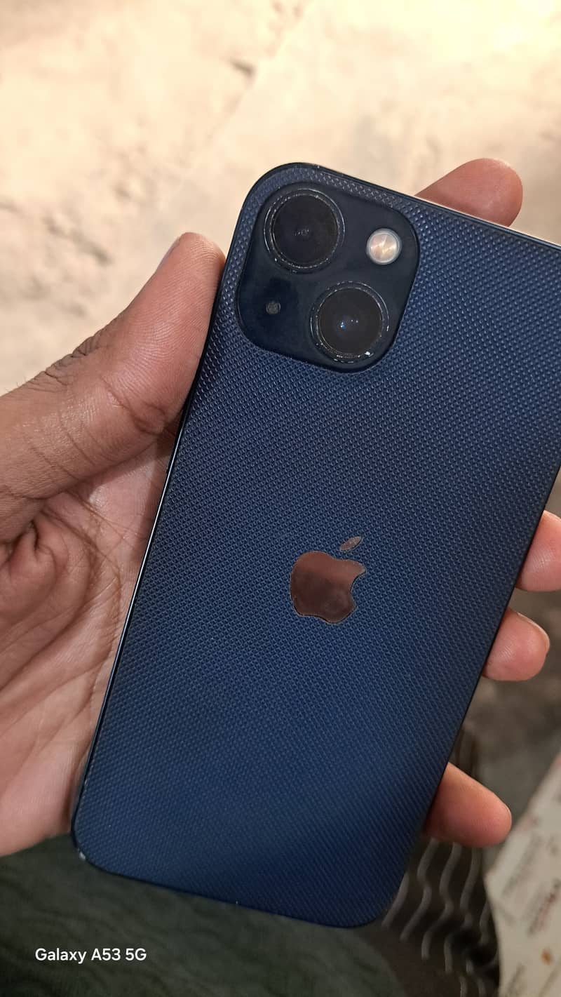 Apple iPhone 13 0