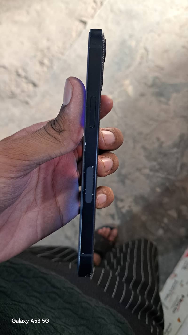 Apple iPhone 13 1
