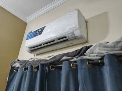 HAIER 1.5 TON TRIPLE INVERTER AC