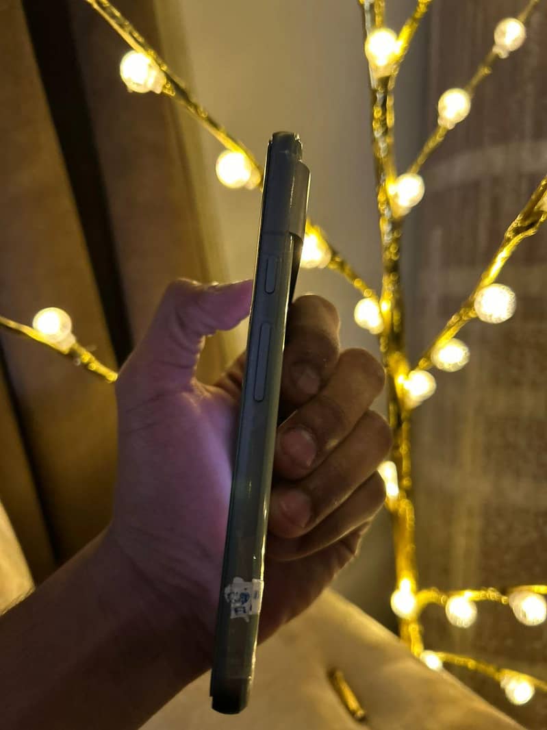 Google Pixel 8 6