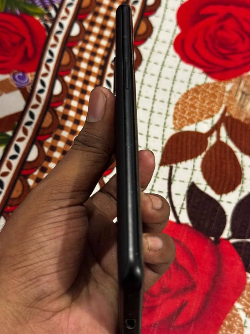 One Plus 10 Pro 4