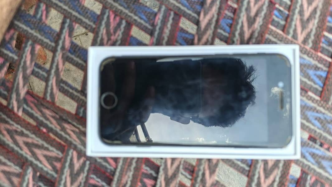 iPhone SE 3 3