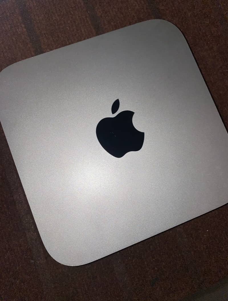 Apple Mac Mini 2010. 0
