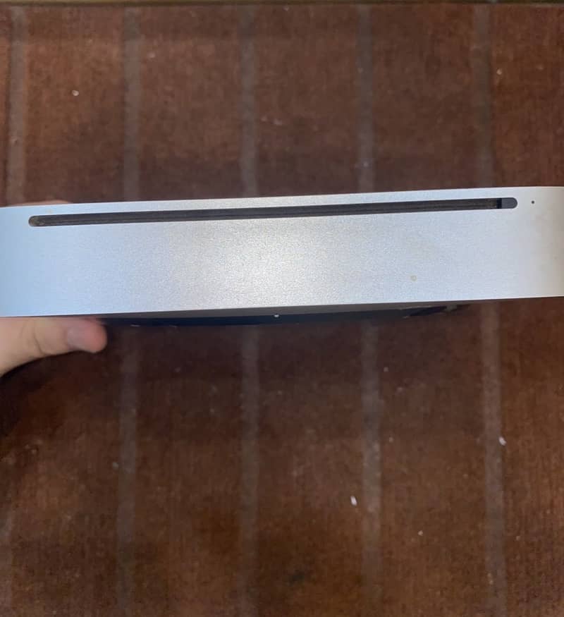 Apple Mac Mini 2010. 1