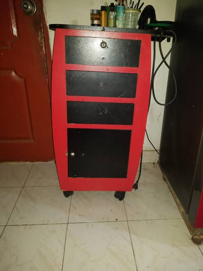 small dessing table