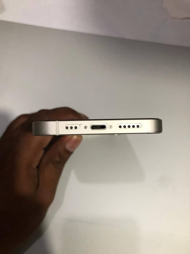 Apple iPhone 12 1