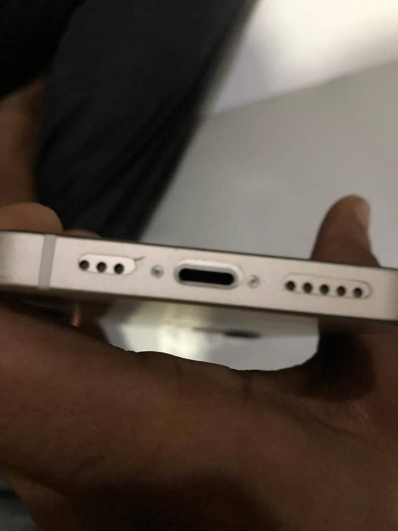 Apple iPhone 12 6