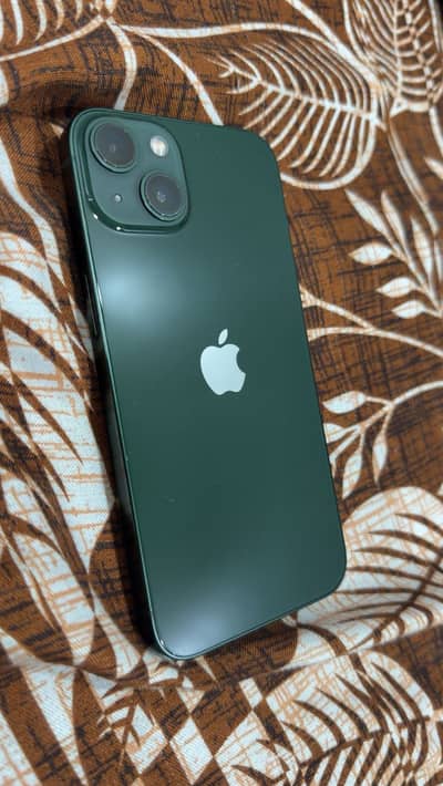 Apple iPhone 13