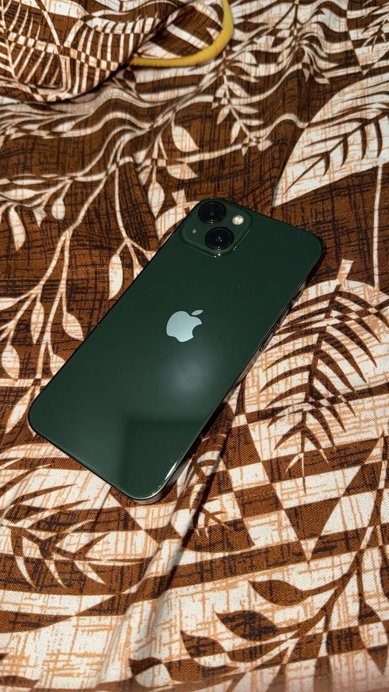 Apple iPhone 13 2