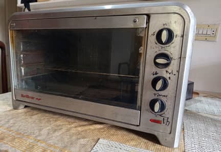 Meilleur Grill electric oven Model No HK-70RCL