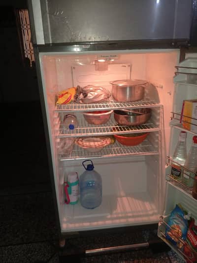 Dawlance refrigerator,91996 Model, Jumbo size, 18.5c/ft