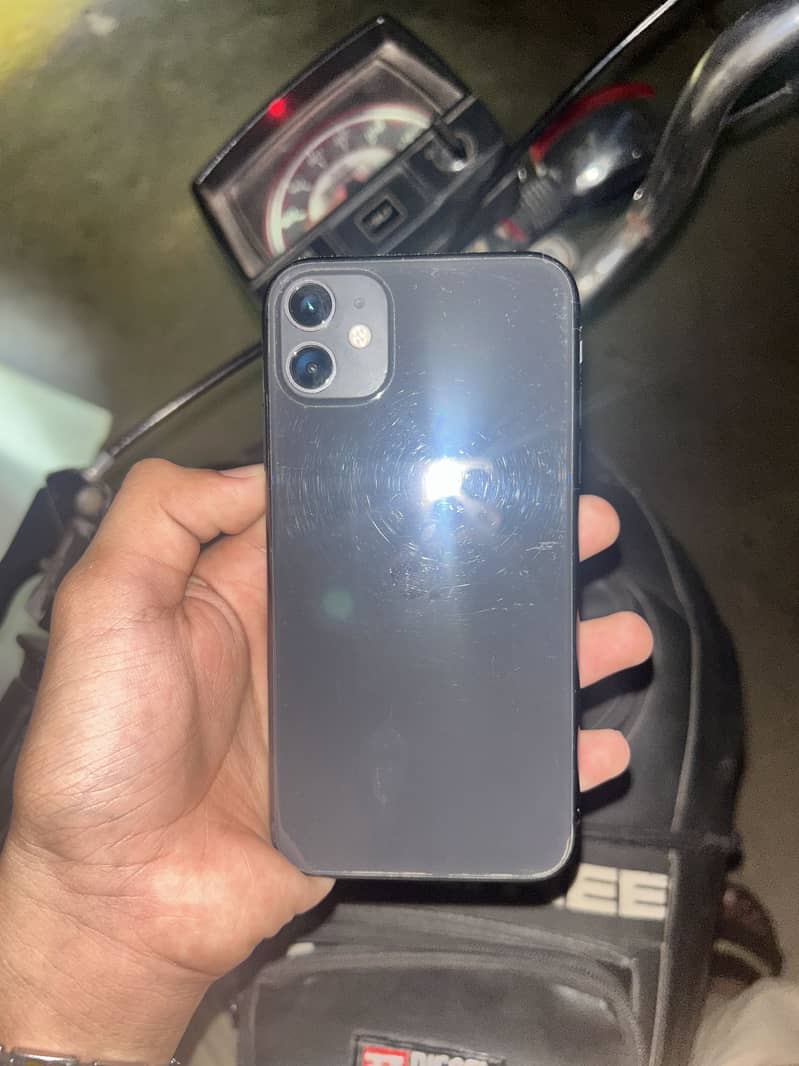 Apple iPhone 11 3