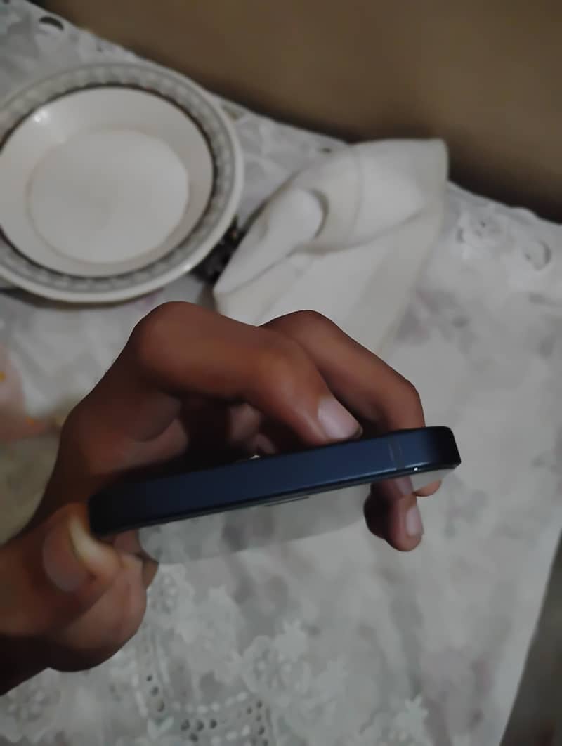Apple iPhone 12 5