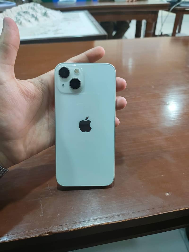 Apple iPhone 13 2