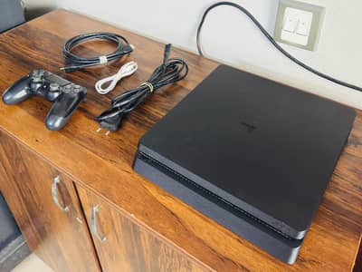 PS4 with 2 games