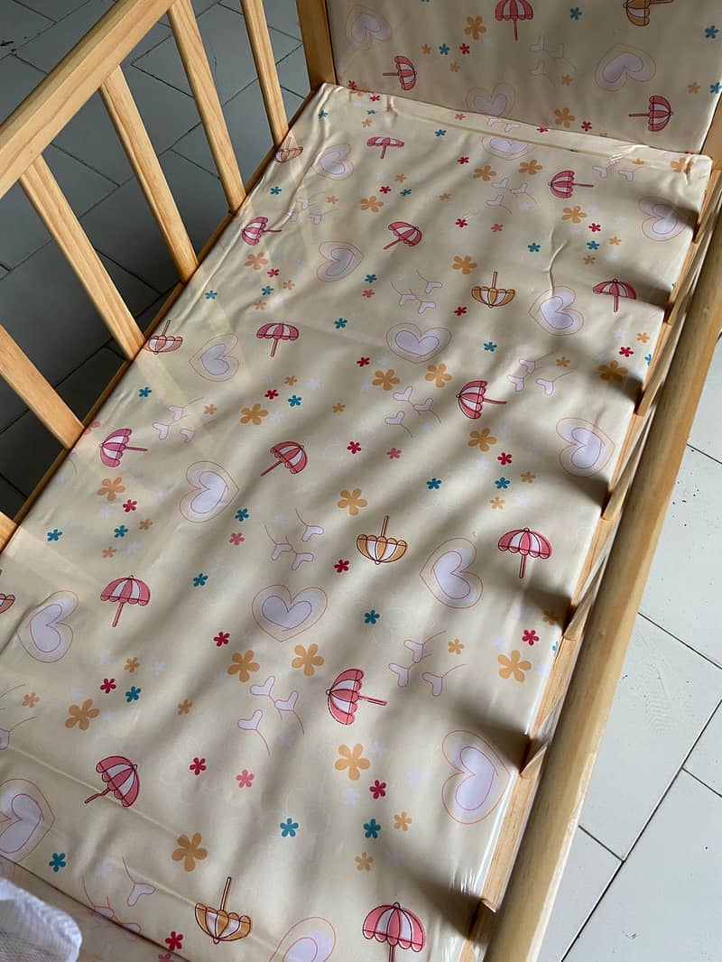 Cradling swing Cot 6
