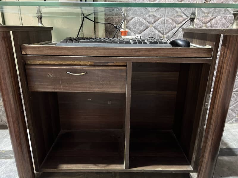 Computer Study table counter use 0
