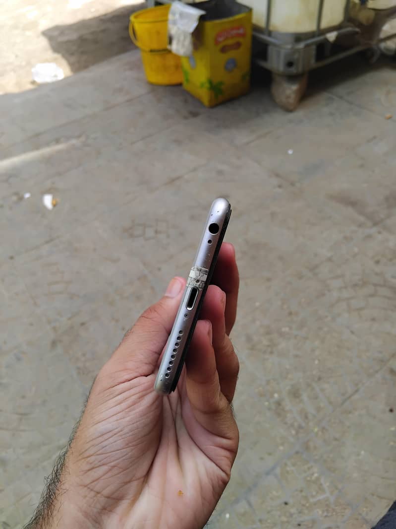 Apple iPhone 6 Plus 2