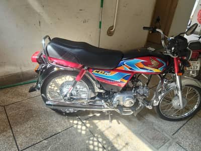 Honda CD 70 2025 end 26 shape Islamabad number neat bike 8k drive only