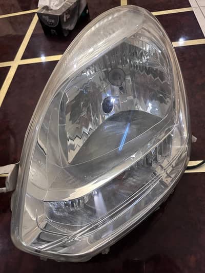 Toyota Passo 2014 Headlights and Fog Lamps