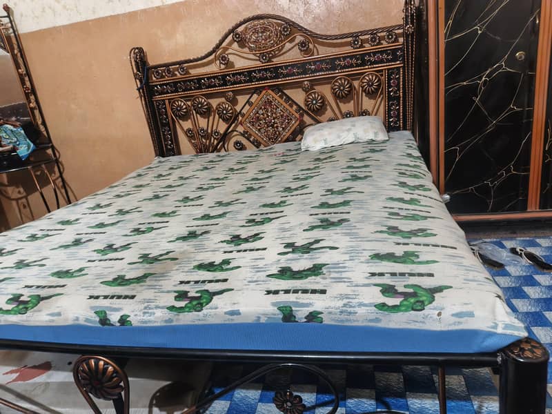 king size bed 1
