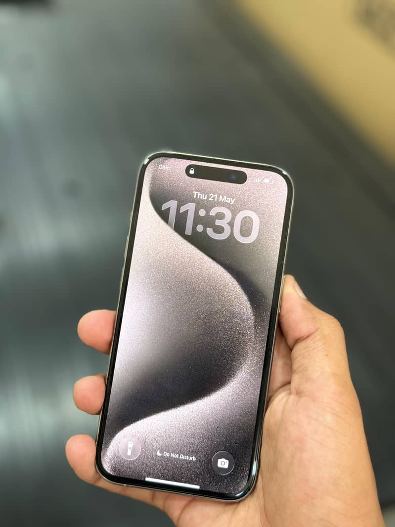 Apple iPhone 15 Pro 3