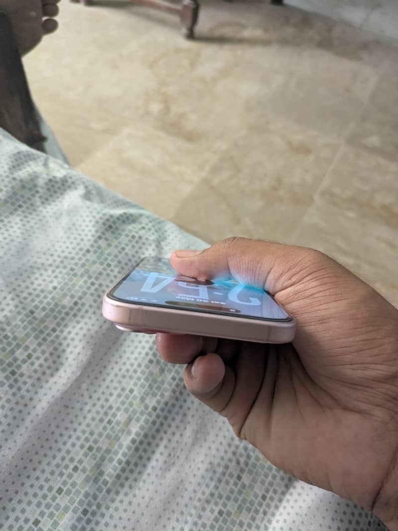 Apple iPhone 15 0