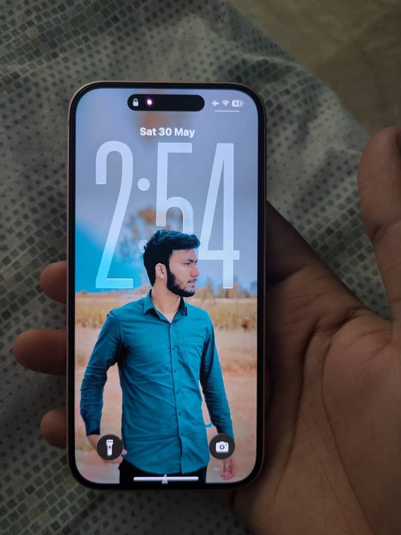 Apple iPhone 15 3