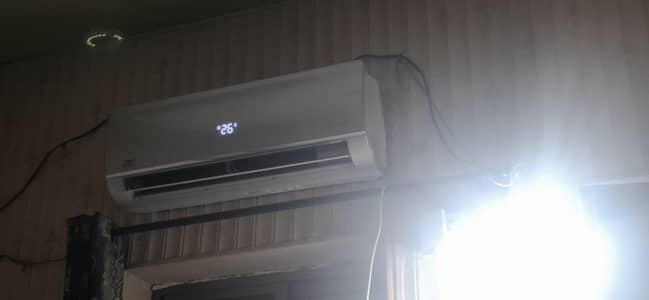Hair Ac with good condition genion