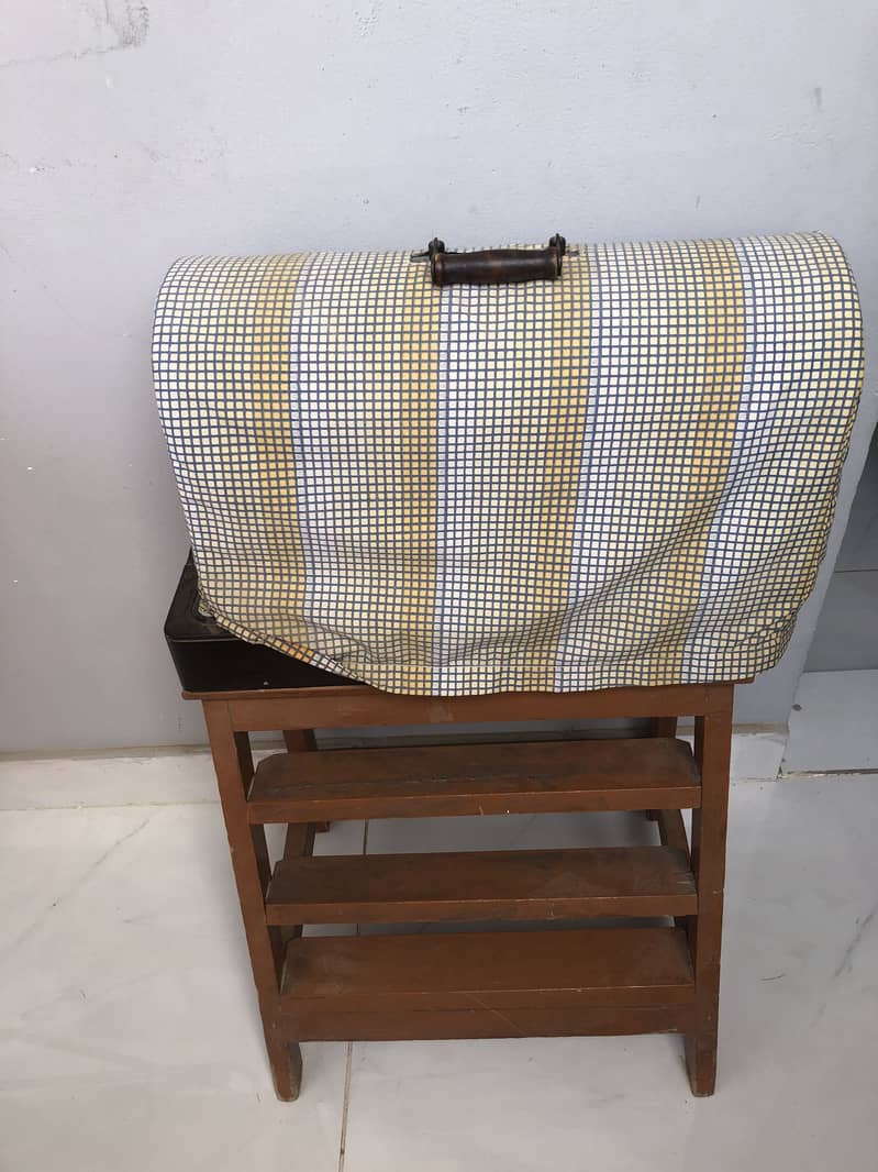 Singer sewing machine 1