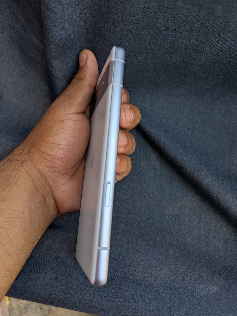 Google pixel 7a 3