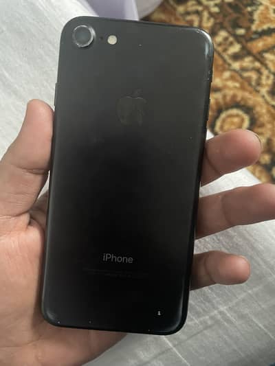 i phone 7 ha. Touch glass break ha lakin touch work krta ha.