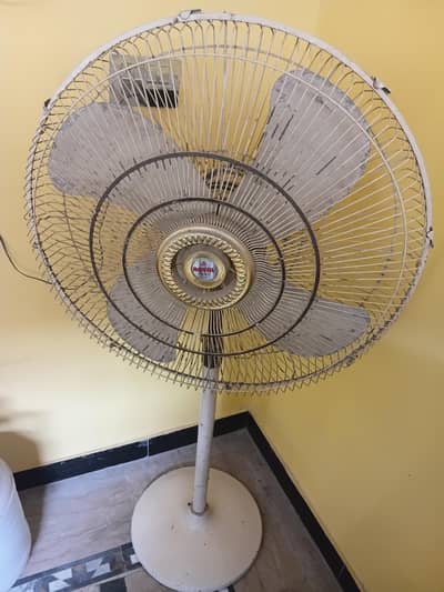 I Sale my pedestal Fan royal company like new no use sealed motor