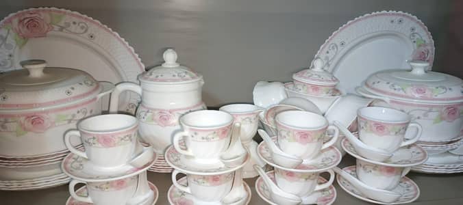 Chiinni Dinner set for 8 person in 72 pices