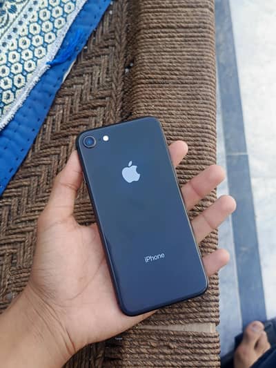 Apple iPhone 8
