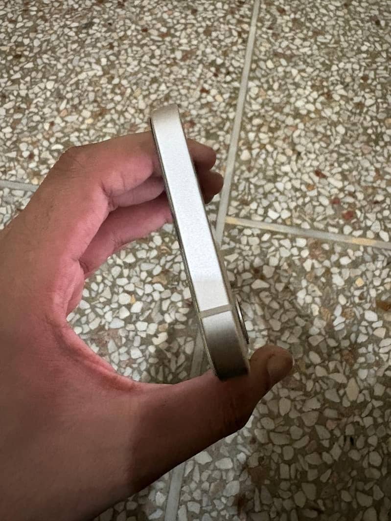 Apple iPhone 12 2