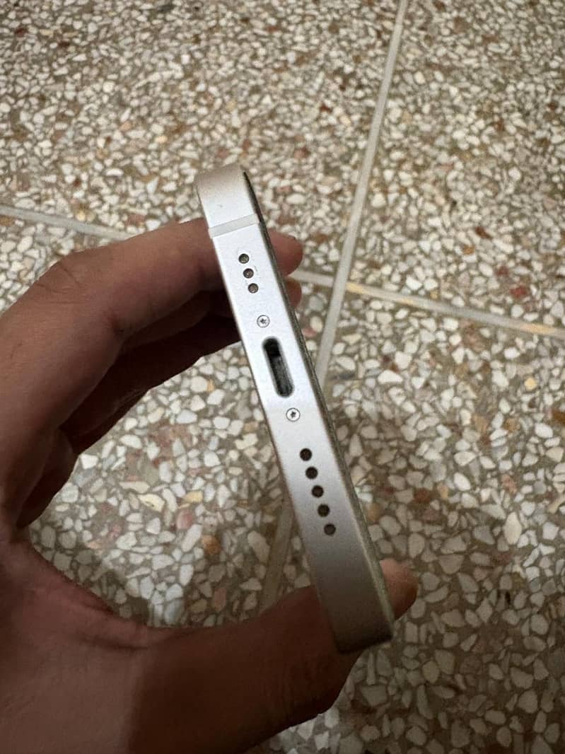 Apple iPhone 12 5