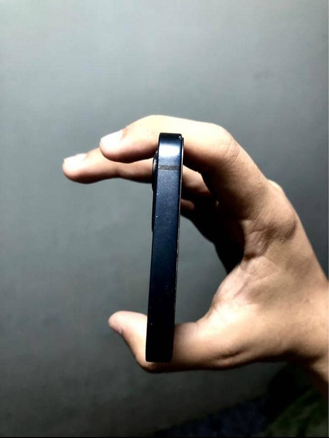 Apple iPhone 12 3