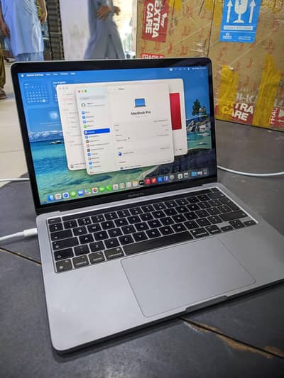 Apple MacBook Pro M1 (2020) | 8GB RAM | 256GB SSD
