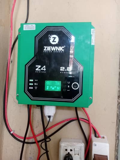 Zewnic Z4 Series  2.8KVA