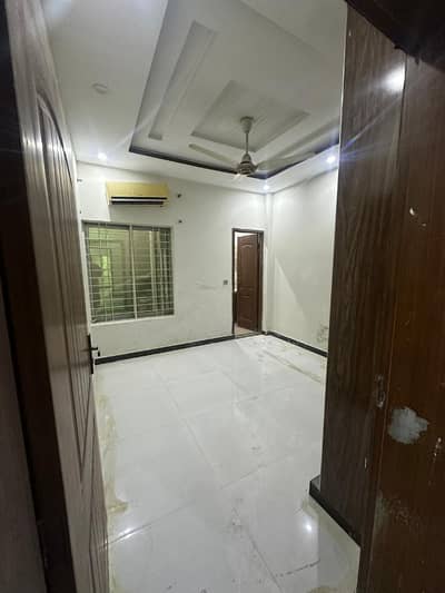UPPER PORTION AVAILABLE FOR RENT